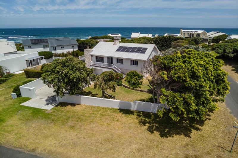 4 Bedroom Property for Sale in Sandbaai Western Cape